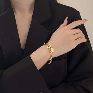 18K Gold Filled Heart Toggle Charm Bracelet (6.7")